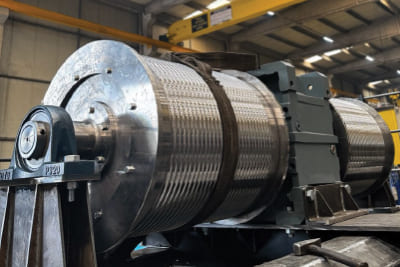 Overhead crane proses dirancang untuk operasi kontinyu intensif