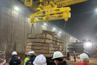 Process crane untuk produksi baja dan material handling berkelanjutan